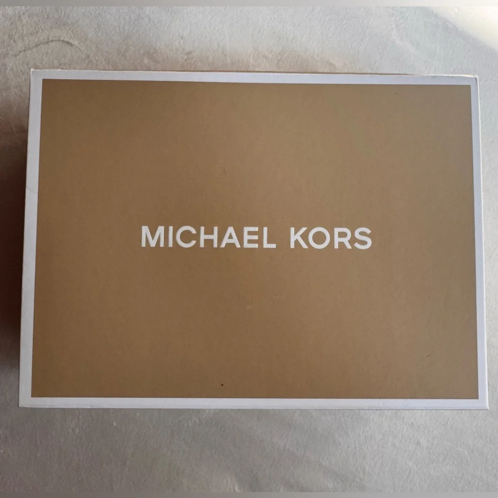 NWT Michael Kors Lita Medium Shoulder Bag – Brown